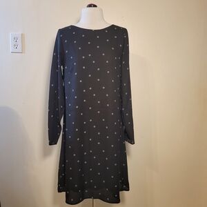 H&M: Women's 6 Black Knee Length Relaxed fit Long sleeve Popover Dress